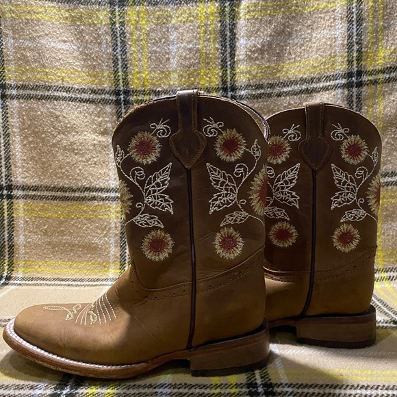 Quincy Boots Kids Leather Cowboy with Embroidered Floral Design - Picture 9 of 10